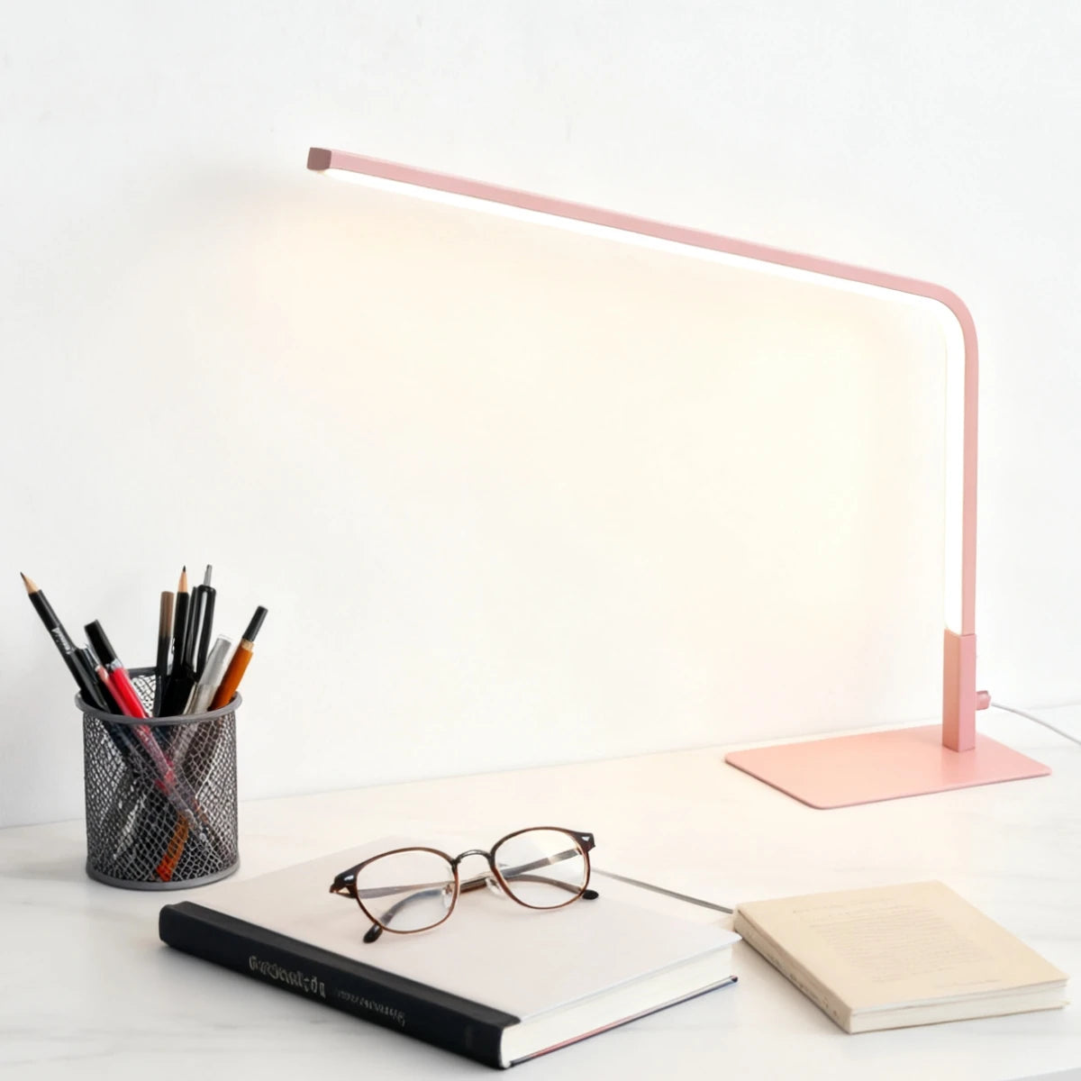 LED desk lamp with eye protection design