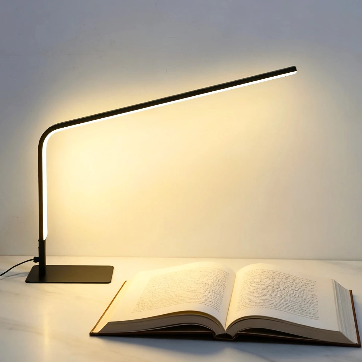 LED desk lamp with eye protection design