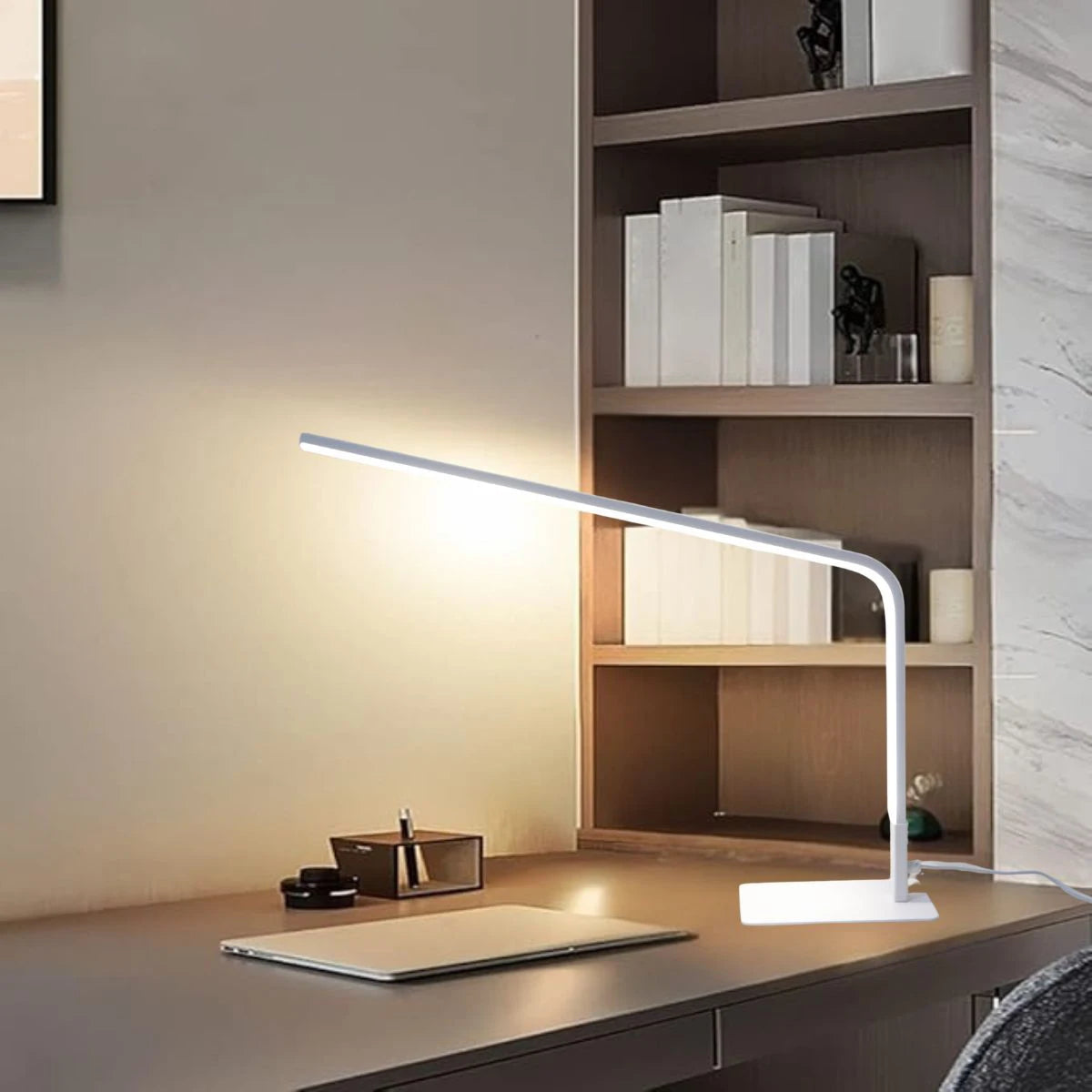 LED desk lamp with eye protection design