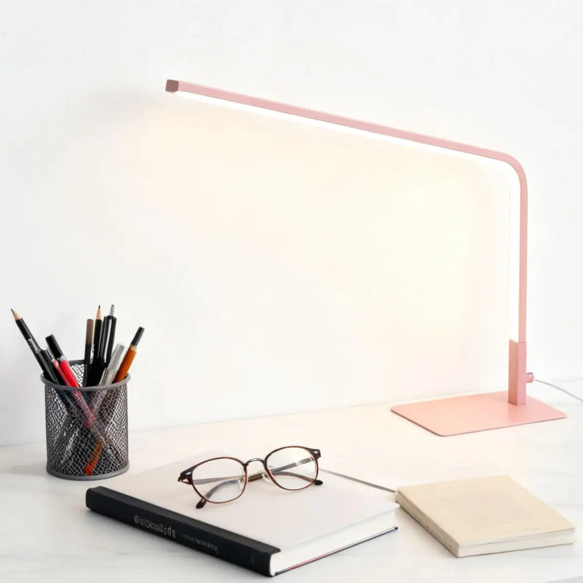 LED desk lamp with eye protection design